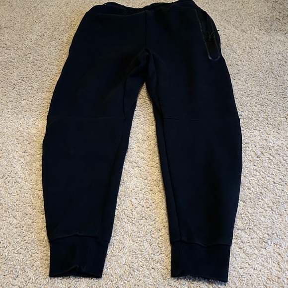 Nike Tech Black Jogger Sweatpants Small - Picture 2 of 4
